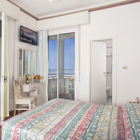 بيلاريا-إيجيا مارينا Hotel Titanus المظهر الخارجي الصورة