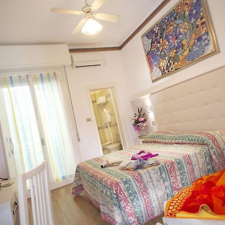 بيلاريا-إيجيا مارينا Hotel Titanus المظهر الخارجي الصورة