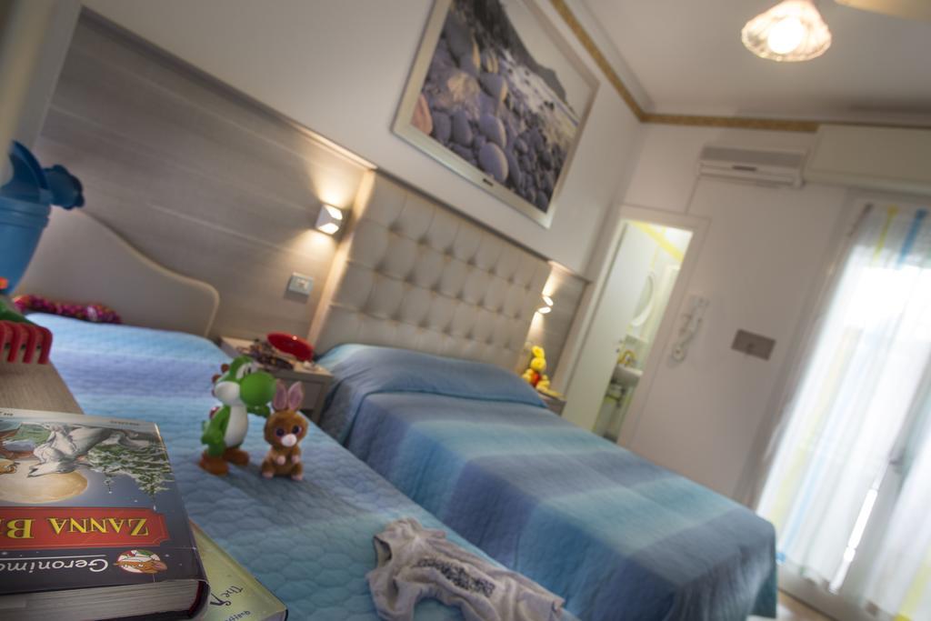 بيلاريا-إيجيا مارينا Hotel Titanus المظهر الخارجي الصورة