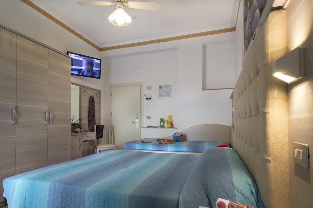 بيلاريا-إيجيا مارينا Hotel Titanus المظهر الخارجي الصورة