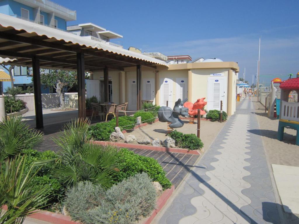 بيلاريا-إيجيا مارينا Hotel Titanus المظهر الخارجي الصورة