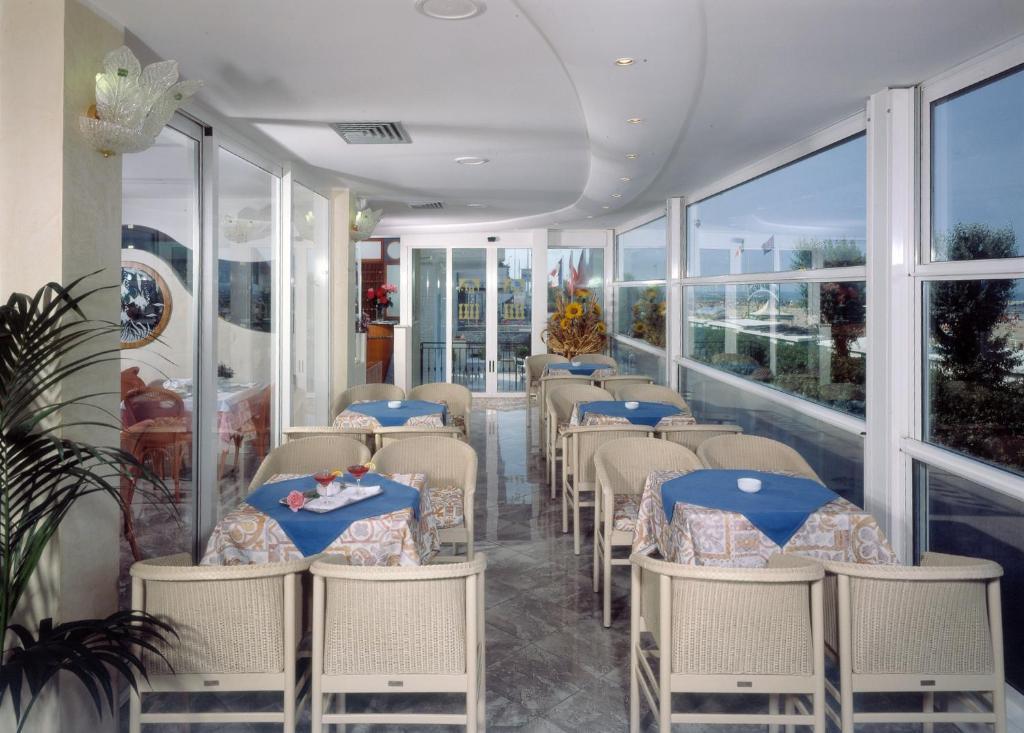 بيلاريا-إيجيا مارينا Hotel Titanus المظهر الخارجي الصورة